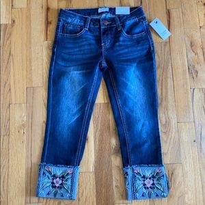 Crown & Ivy Girls Blue Denim floral cuff jeans